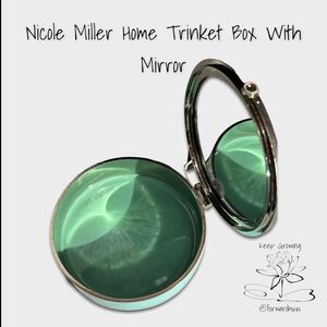 Nicole Miller Circular Trinket Box with Mirror - New with Tags